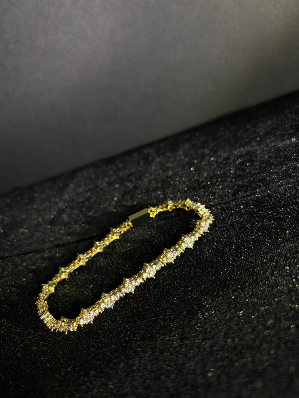 Quatre Cluster Bracelet — Gold — product photo 1