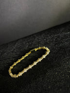 Quatre Cluster Bracelet — Gold — product photo 1
