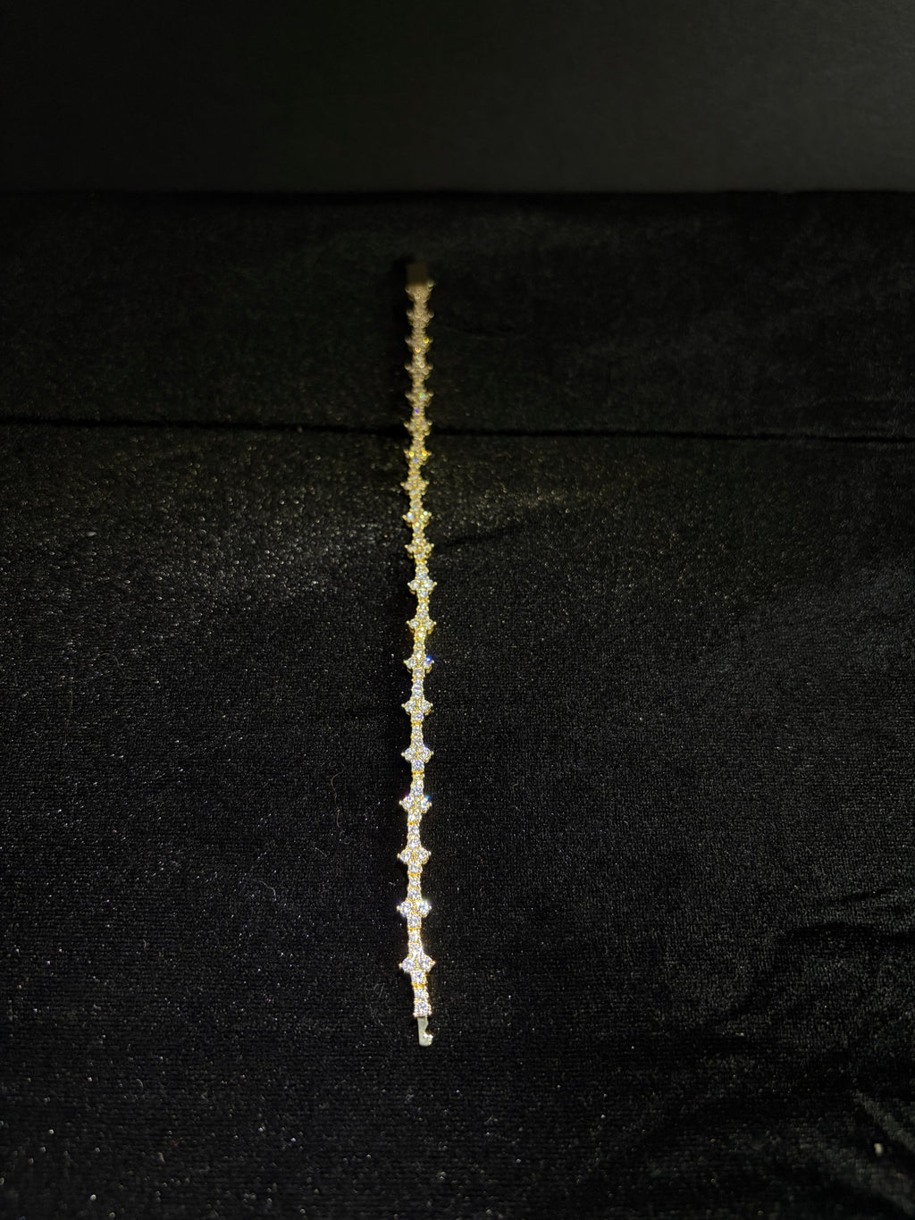 Quatre Cluster Bracelet — Gold — product photo 3