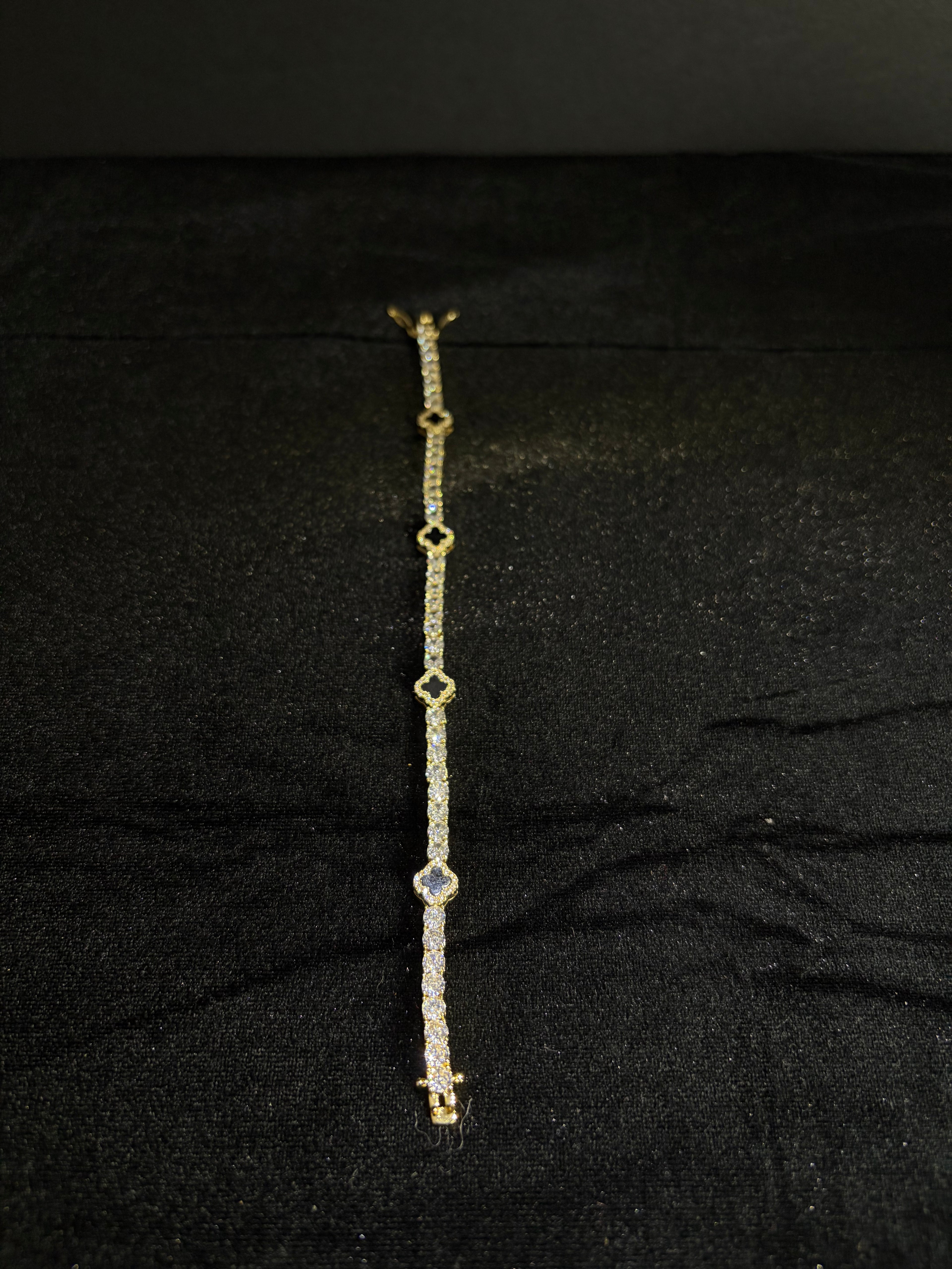 Black Clover Tennis Bracelet — Gold — product photo 3