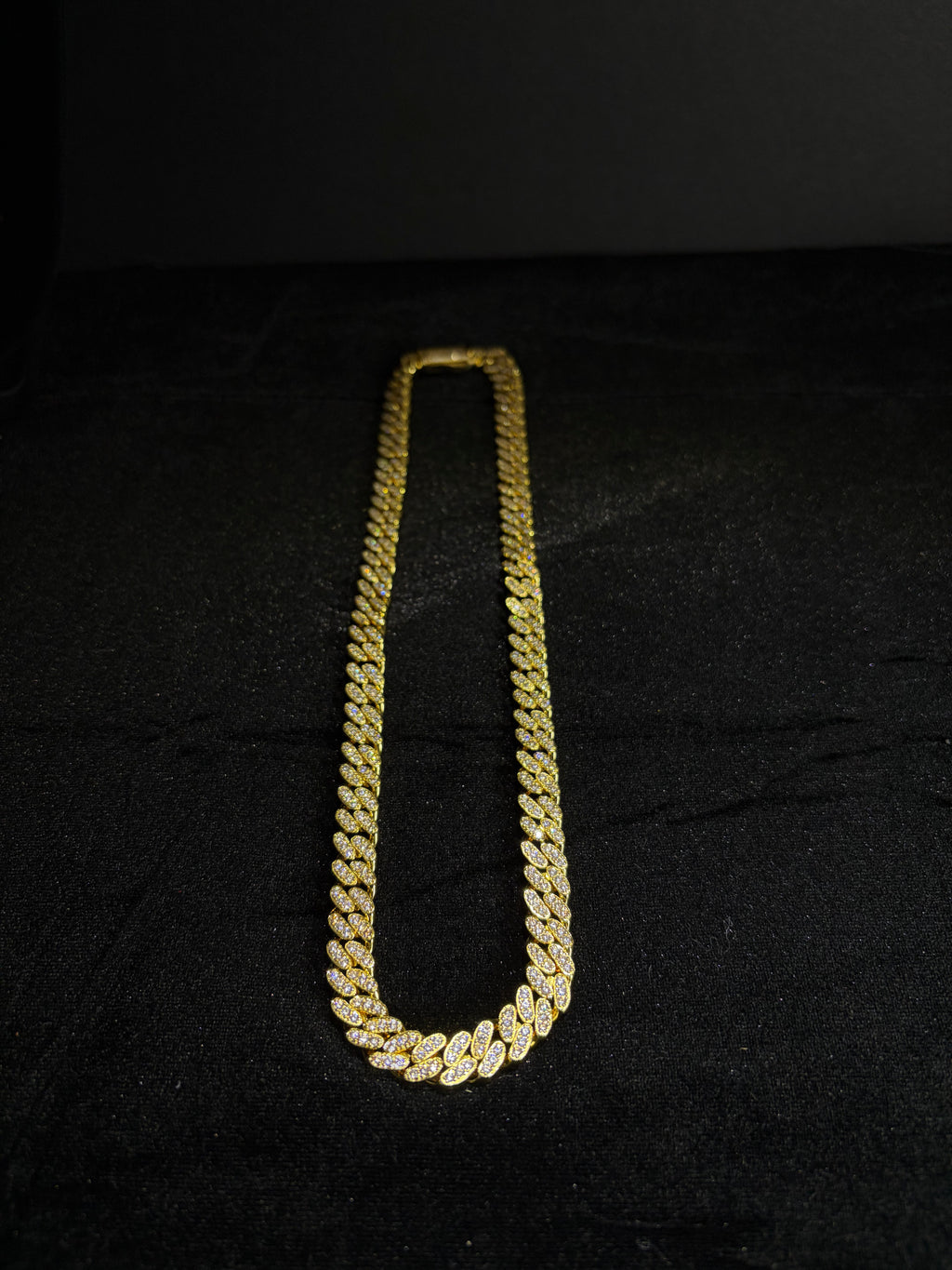 Iced Cuban Chain — 9 mm · Gold — product photo 2
