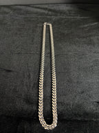 Cuban Chain — 8 mm · Lobster Clasp in 316L stainless steel — full chain laid flat