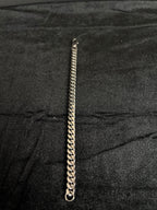 Cuban Bracelet — 8 mm · Lobster Clasp in 316L stainless steel — bracelet laid straight