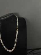 Cuban Chain — 8 mm · Box Clasp in 316L stainless steel — angled view showing box clasp