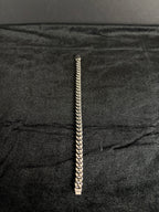 Cuban Bracelet — 8 mm · Box Clasp in 316L stainless steel — bracelet laid straight