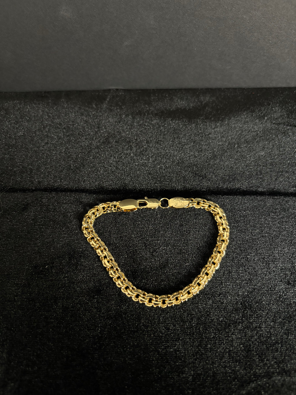 Chino Link Set — 6 mm; 22-inch chain + 7.5-inch bracelet; product photograph 2