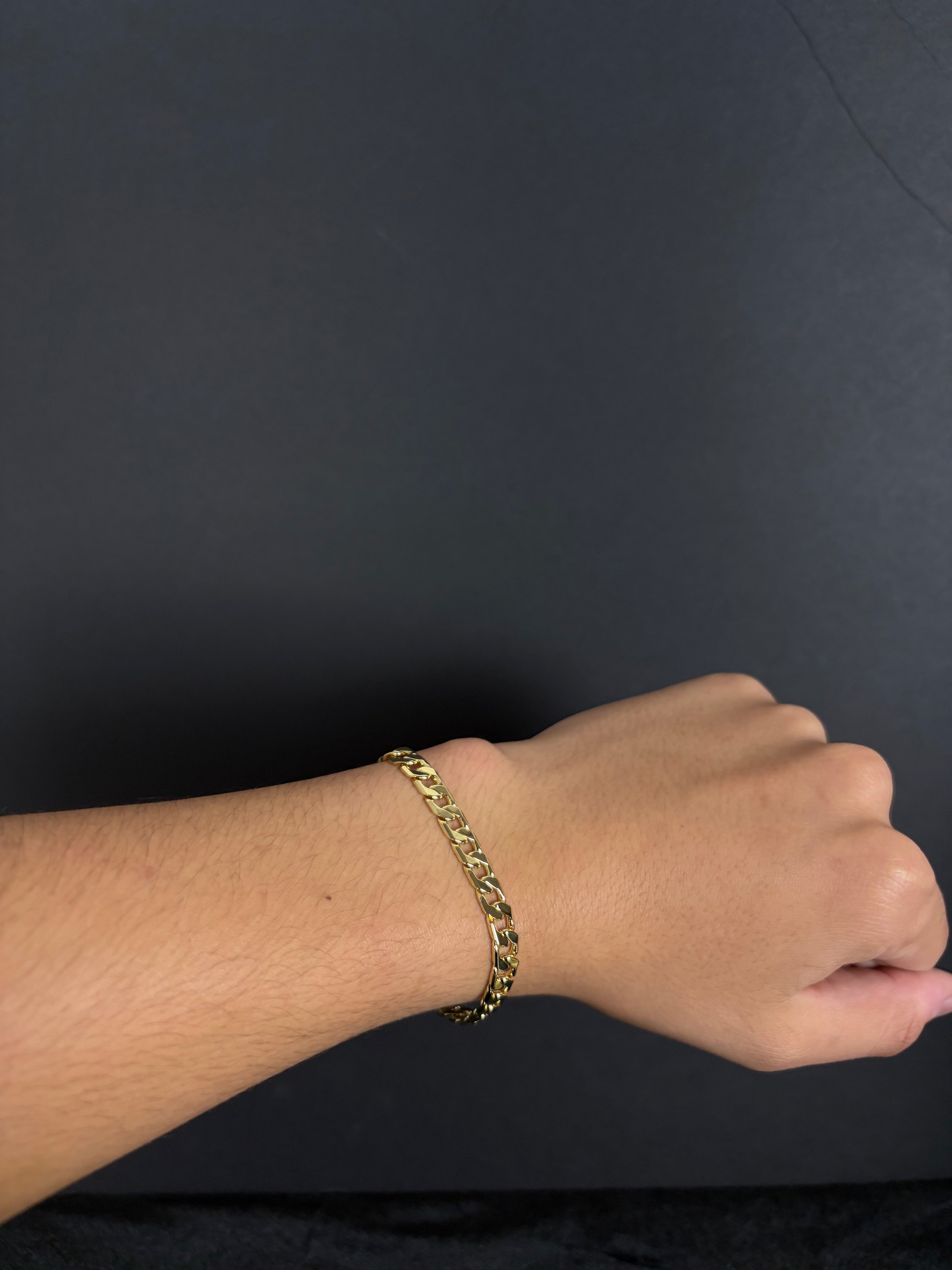 Curb Bracelet — 6.2 mm; 7 inches; product photograph 2