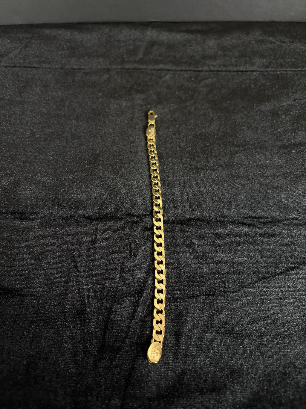 Curb Bracelet — 6.2 mm; 7 inches; product photograph 4