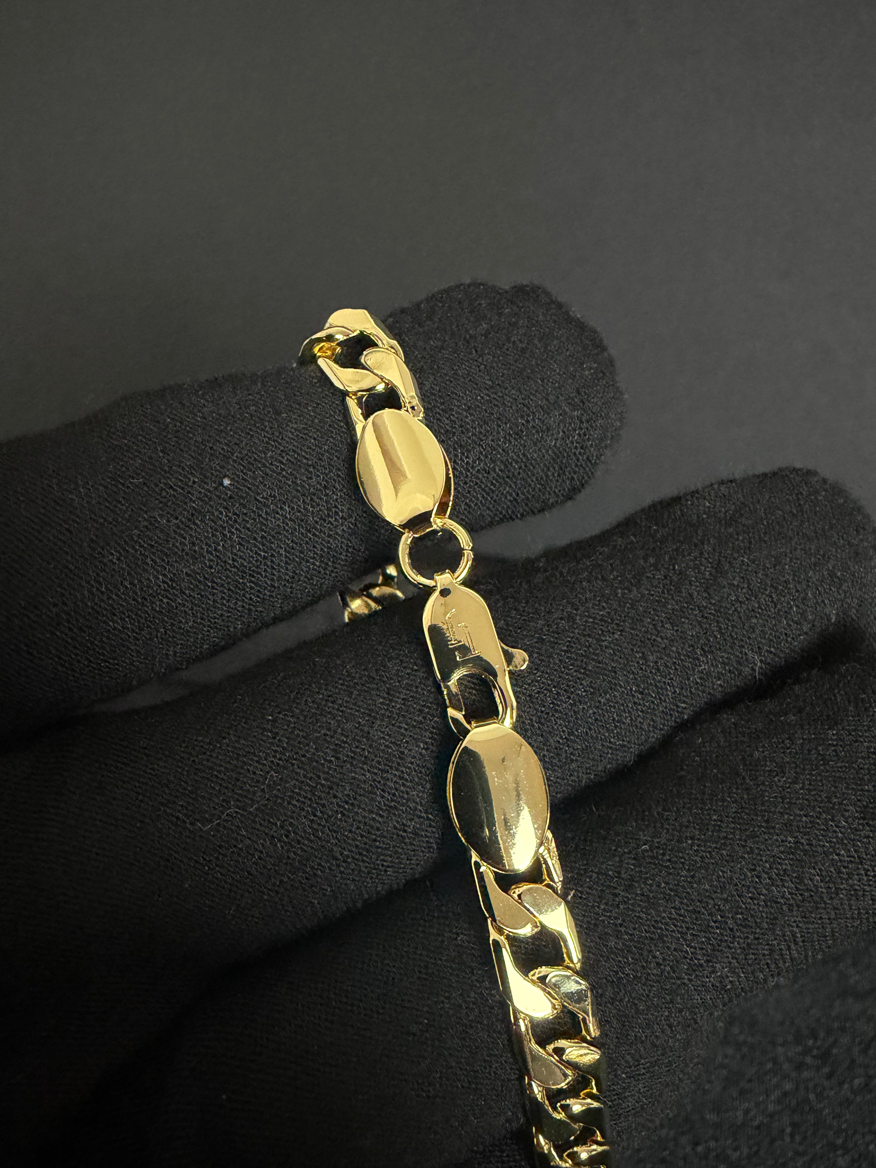 Curb Bracelet — 6.2 mm; 7 inches; product photograph 3