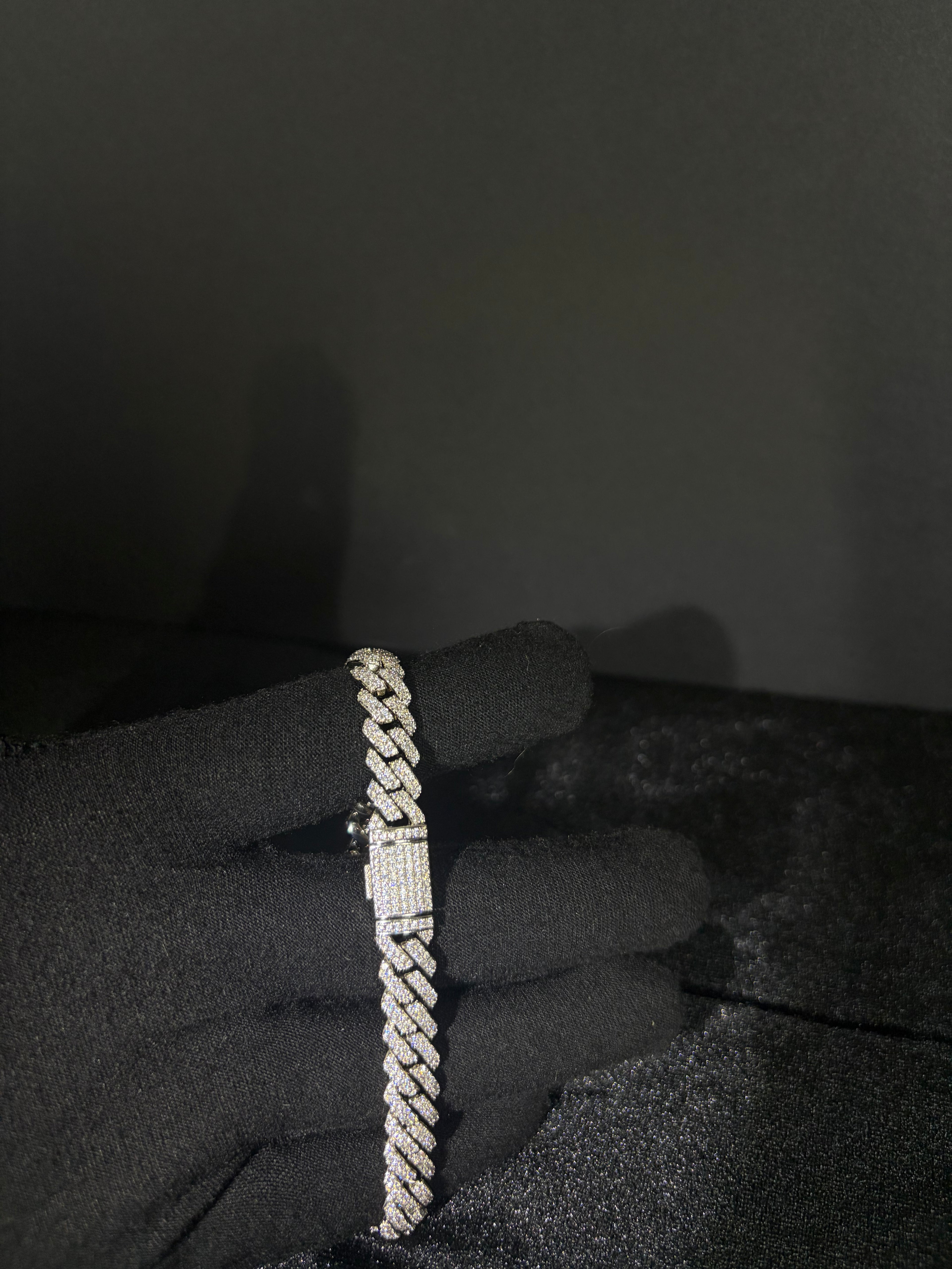 Iced Cuban Bracelet — 8 mm, 8 inches — design and fit detail
