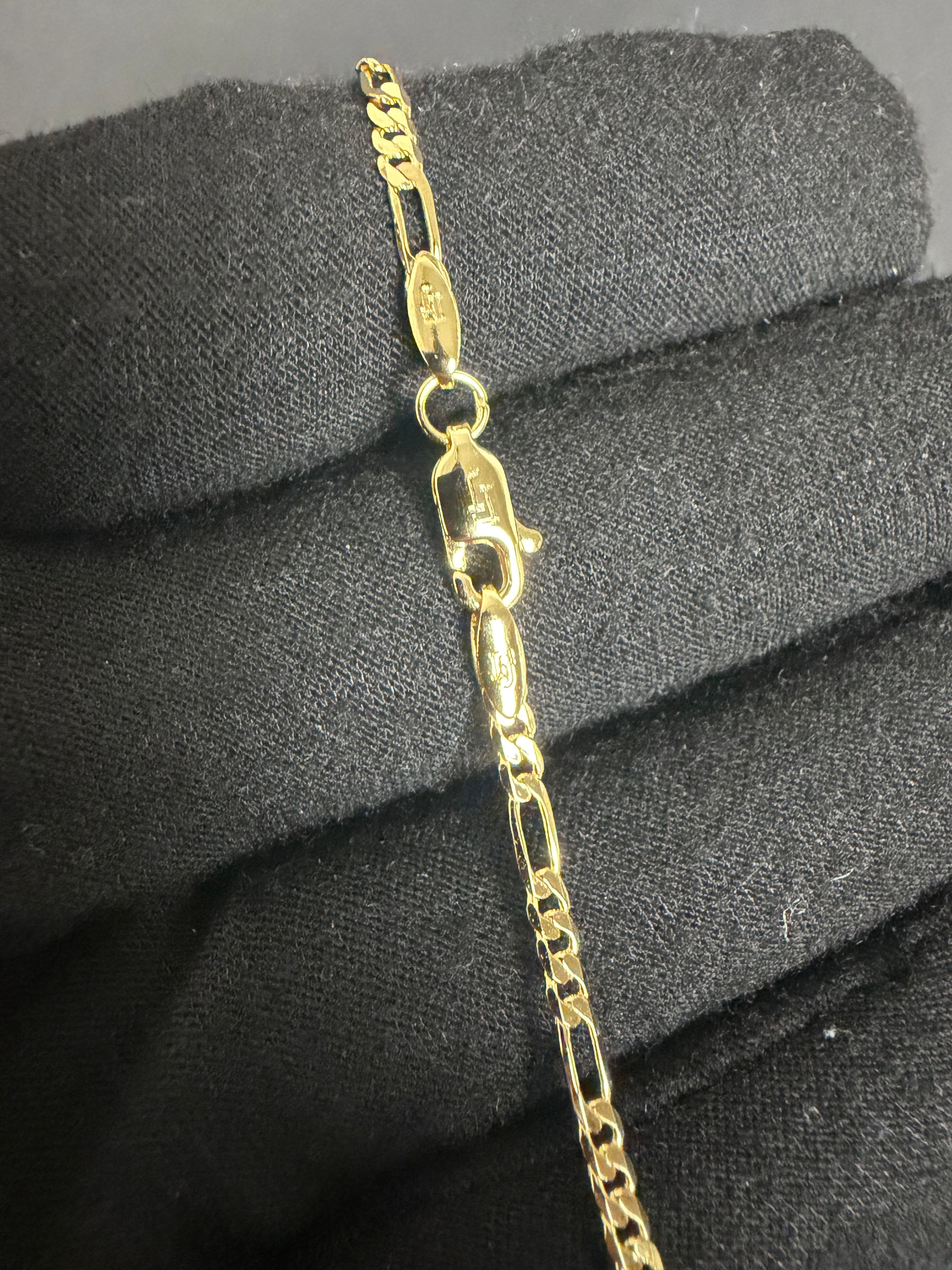 2.4 mm Mini Figaro chain, 22 inches — link and clasp detail