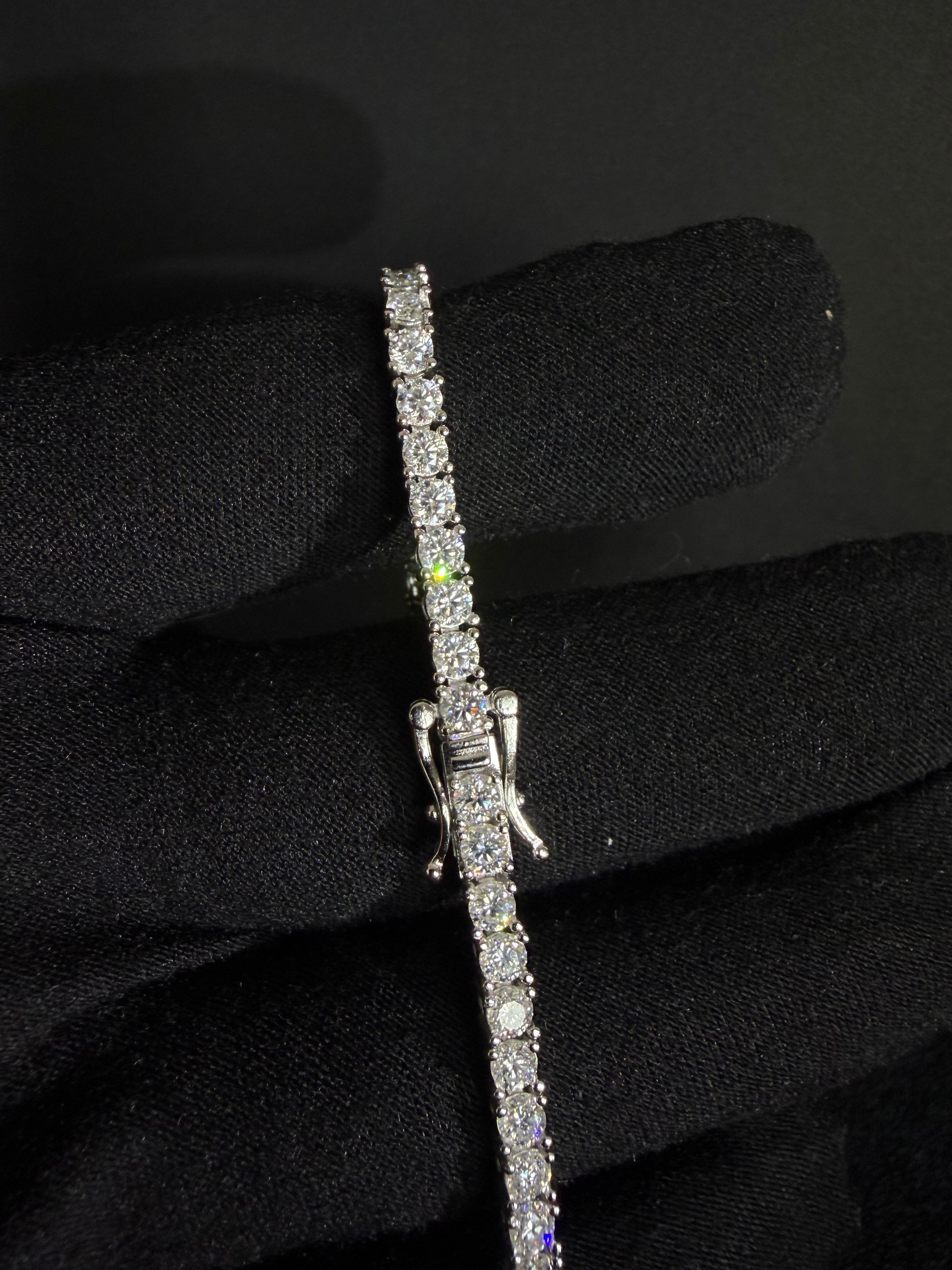 3 mm moissanite tennis bracelet in 925 sterling silver — clasp detail