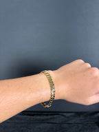 8 mm Monaco bracelet: Bracelet worn on a wrist