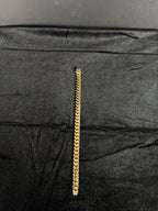 8 mm Monaco bracelet: Bracelet laid straight on dark fabric