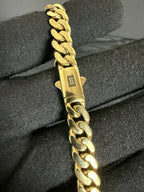 8 mm Monaco bracelet: Close-up of the clasp and links