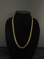6 mm Monaco chain: Front view on a black velvet display