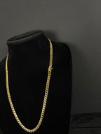 6 mm Monaco chain: Angled view on a black velvet display