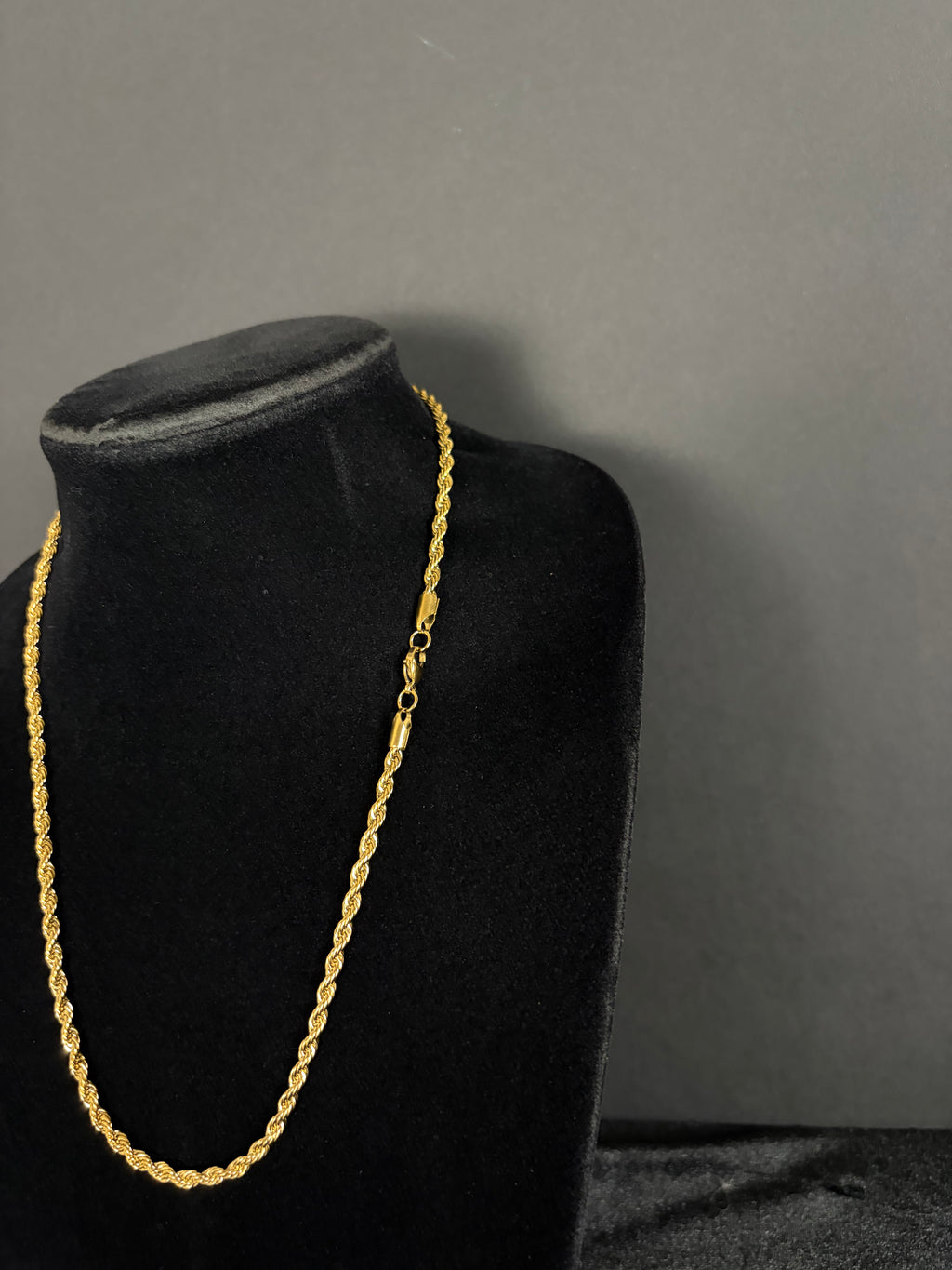 4 mm rope chain in 14K gold PVD-plated stainless steel — detail view 2