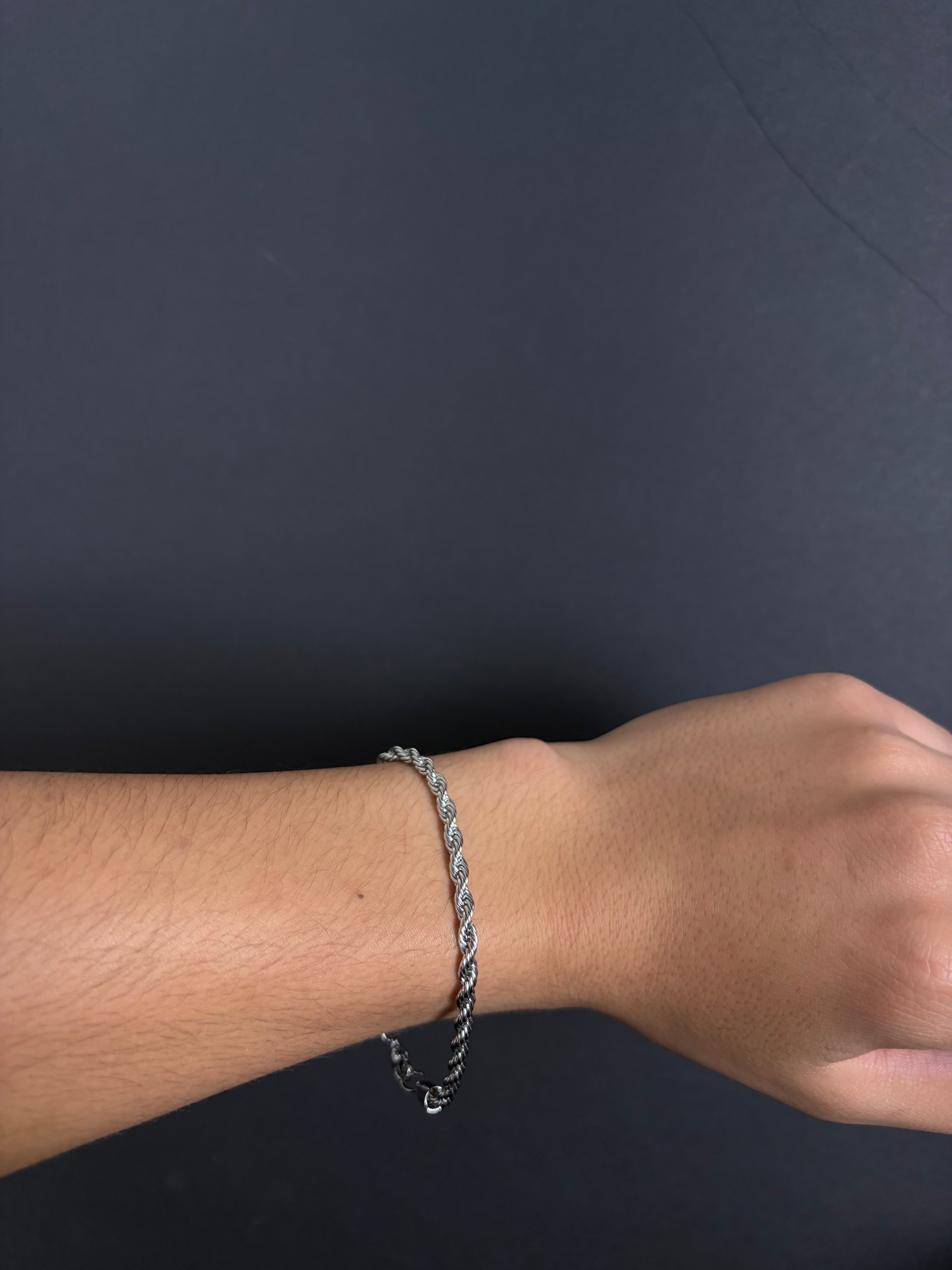 Rope bracelet, 4 mm in 316L stainless steel — worn on wrist