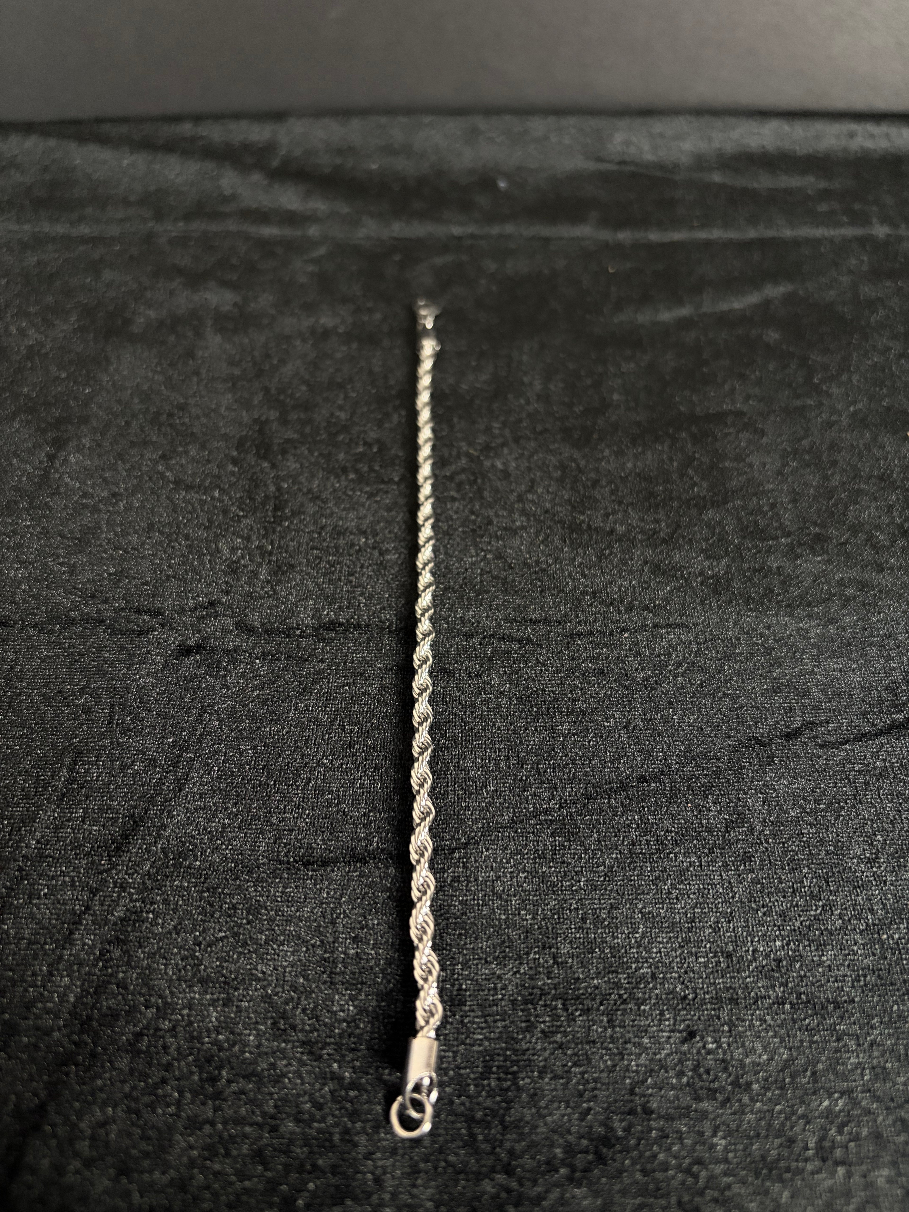 Rope bracelet, 4 mm in 316L stainless steel — link, clasp or full-length detail