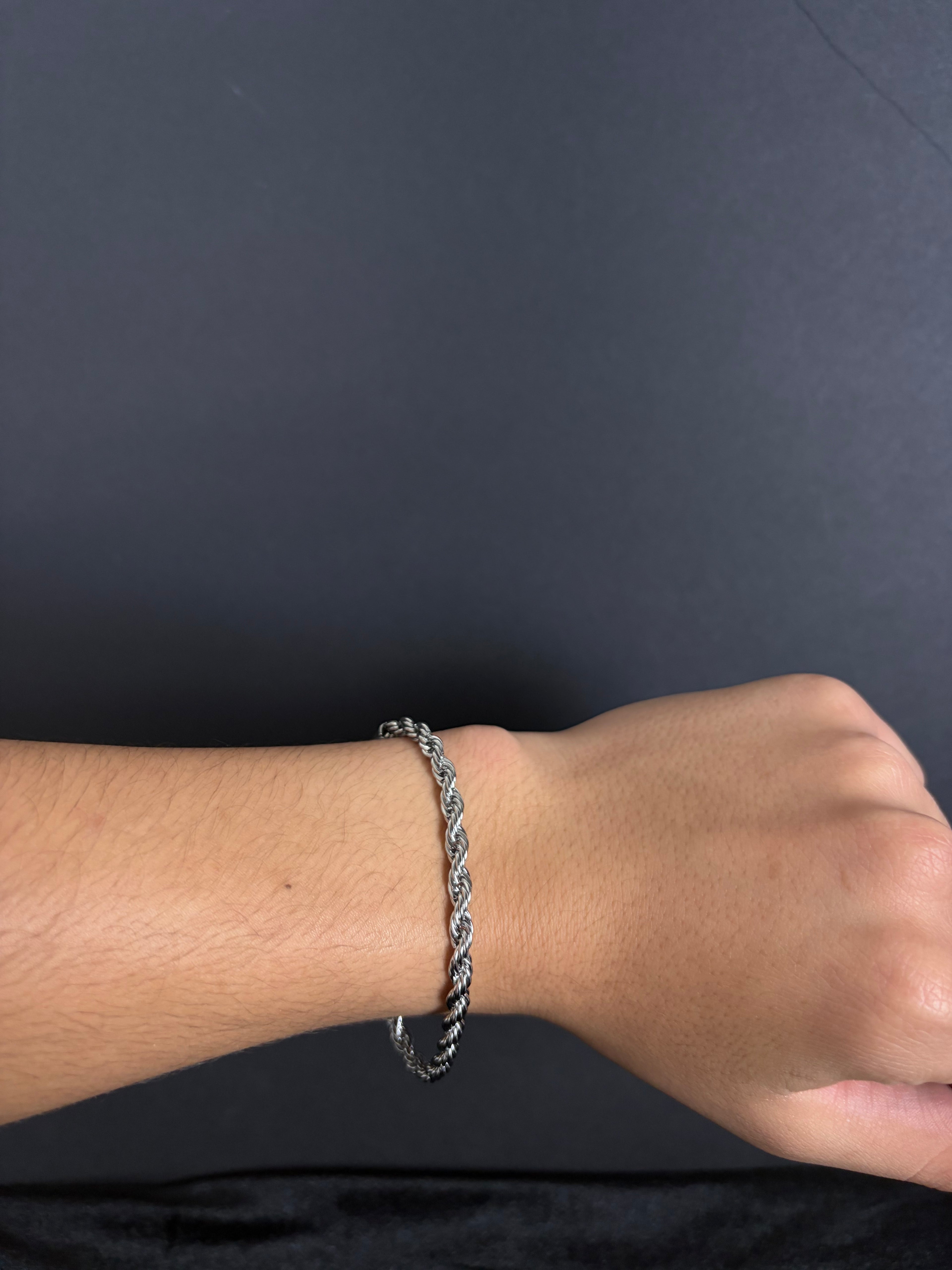 Rope bracelet, 5 mm in 316L stainless steel — worn on wrist